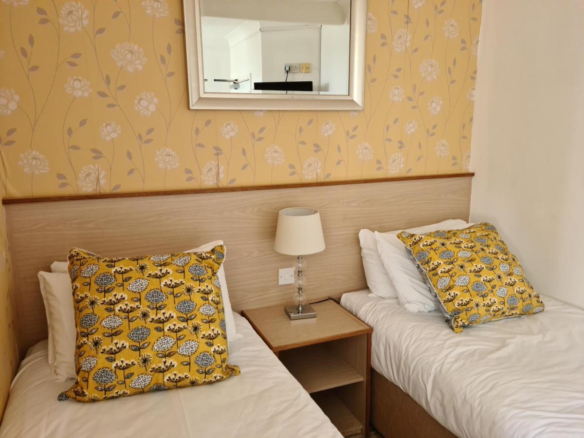Carbeile Inn Torpoint Room photo