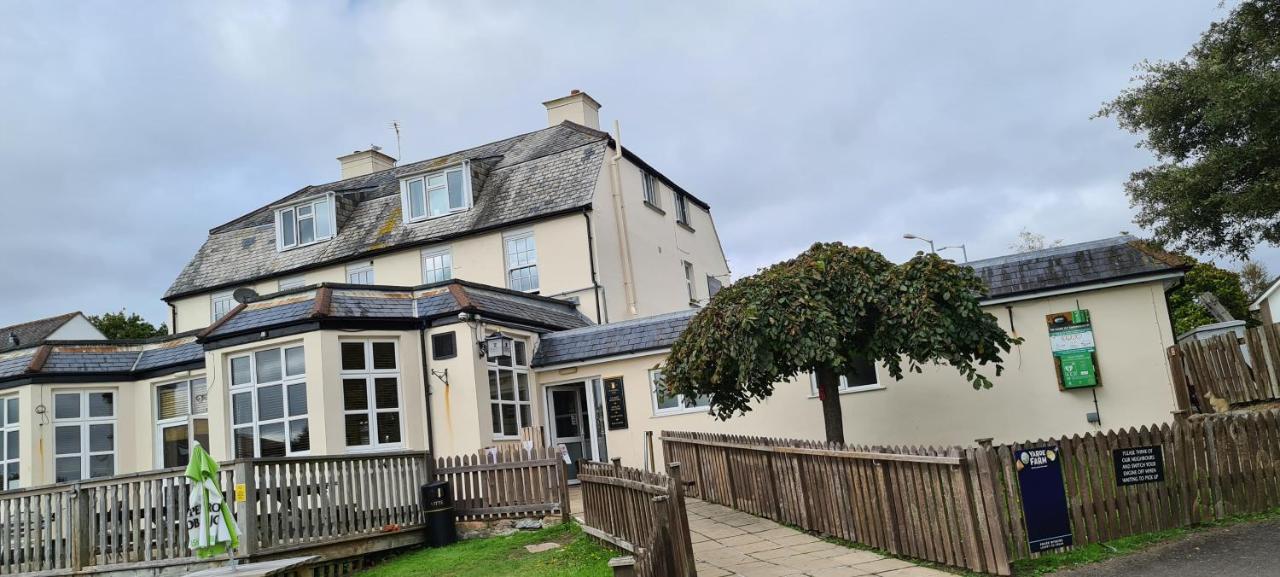 Carbeile Inn Torpoint Exterior photo